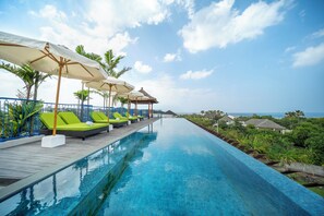 Rooftop pool