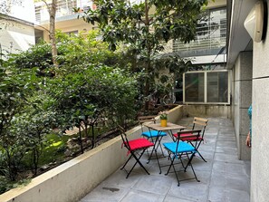 屋外ダイニングエリア
