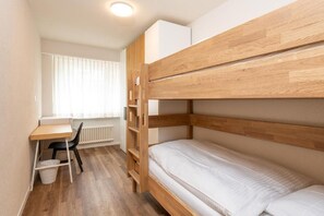Schlafzimmer 2