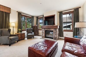 Living Area - Main Street Junction 19 - Breckenridge Vacation Rental
