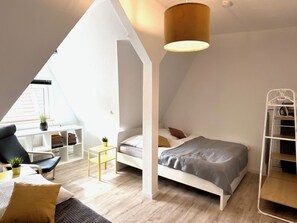 Schlafzimmer mit 2 Doppelbetten