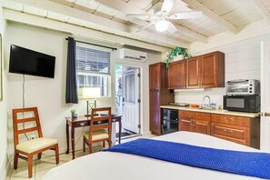 Studio | Single-Story Property | Roku TV | Laptop-Friendly Workspace