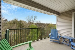 Balcony with outdoor seating