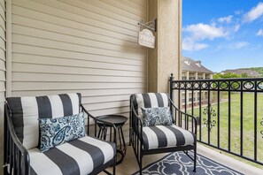 Outdoor seating in the balcony