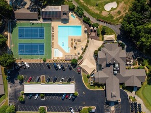 Fun for the whole Family Seasonal Outdoor Pools