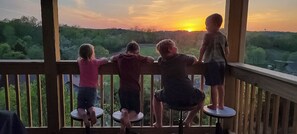 2_Deck Sunset View_66813e