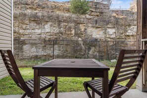 Outdoor seating for 2
