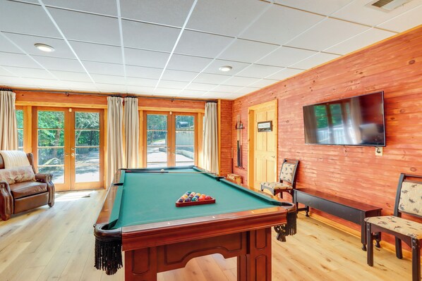 McCaysville Vacation Rental | 3BR | 2.5BA | 2,880 Sq Ft | Steps Required