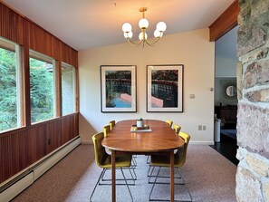 Dining room table. Can seat up to 10 comfortably