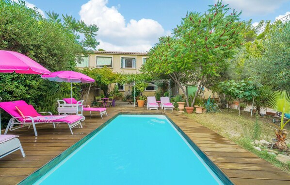 pool
