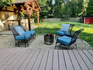 Firepit and bar