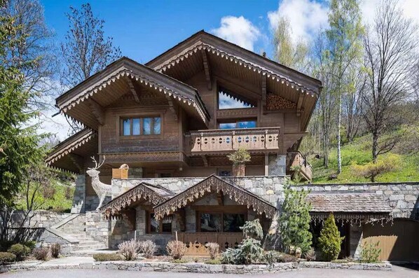 Your holiday rental is great in any season.
