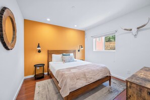 Comfortable queen bed.