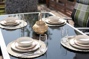 Outdoor dining