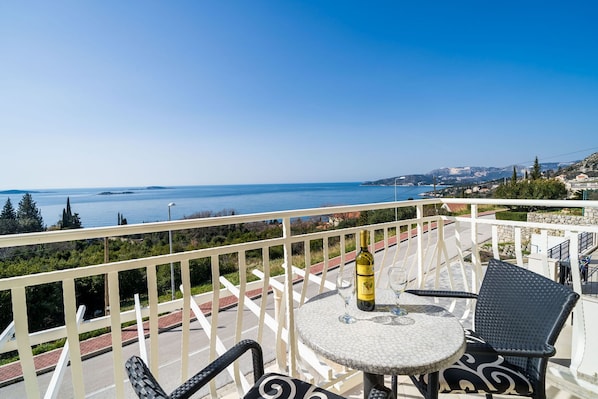 Terrasse / Balkon