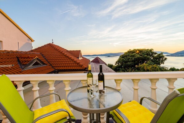 Terrasse / Balkon