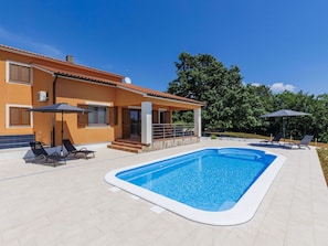 Swimming Pool, Composite Material, Resort, Estate, Eco Hotel, Shade, Outdoor Furniture, Villa, Design, Hotel