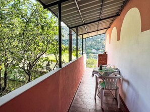 Furniture, Table, Chair, Building, Plant, Wood, Tree, Shade, Real Estate, Houseplant