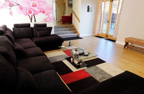 Living Room (1)