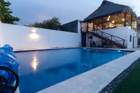 Swimming pool