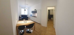 Living room (2)