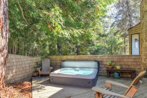Private hot tub
