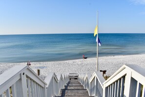 ONLY 118 FEET TO PRIVATE BEACH ACCESS IN SEASIDE PROPER