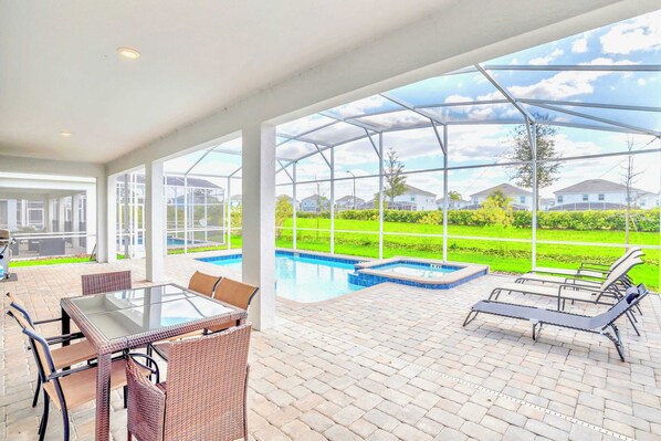 Covered Poolside Dining Area