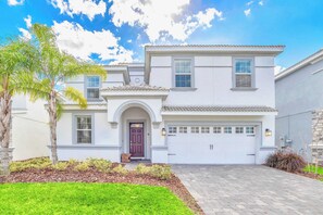 8 Bedroom Luxury Home at the ChampionsGate Resort