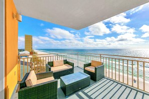 Splash 507E balcony