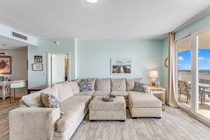 15-web-or-mls-9902-s-thomas-dr-1034