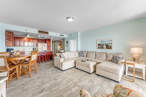 13-web-or-mls-9902-s-thomas-dr-1034