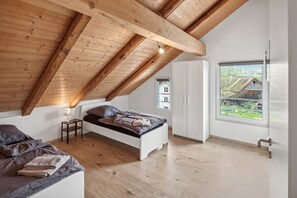 Schlafzimmer 1 mit SMART-TV