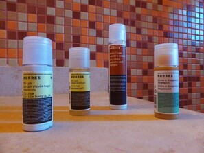 Bathroom amenities