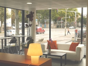 Sittområde i lobbyn