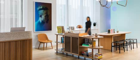 Sala de estar en el lobby