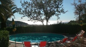 Utomhuspool