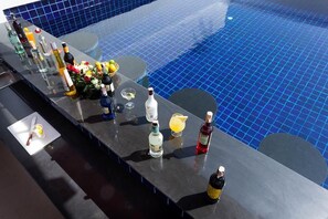 Poolside bar