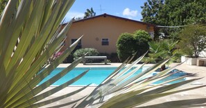 Utomhuspool