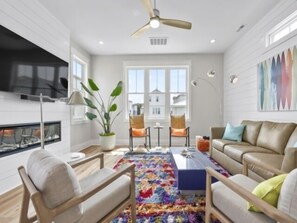 Home Decor, Building, Furniture, Indoors, Living Room