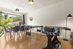 Living Room / Lounge