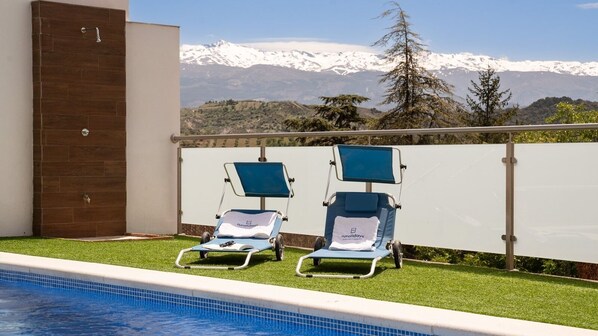 Villa Cuesta Colorada Huétor Santillán by Ruralidays