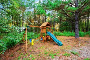 Outdoor Playset to keep the kids busy while you are relaxing