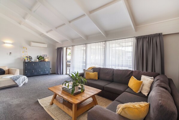 Comfortable and sunny open plan living.
Relax after a day exploring 