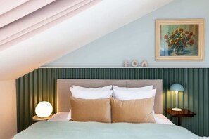 Queen size bed