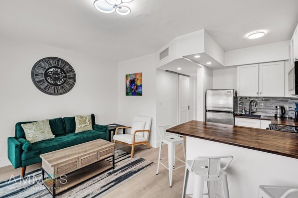 Comfort 1/1 in Fort Lauderdale (7800)