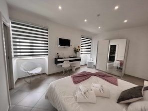 Bed,Bedroom