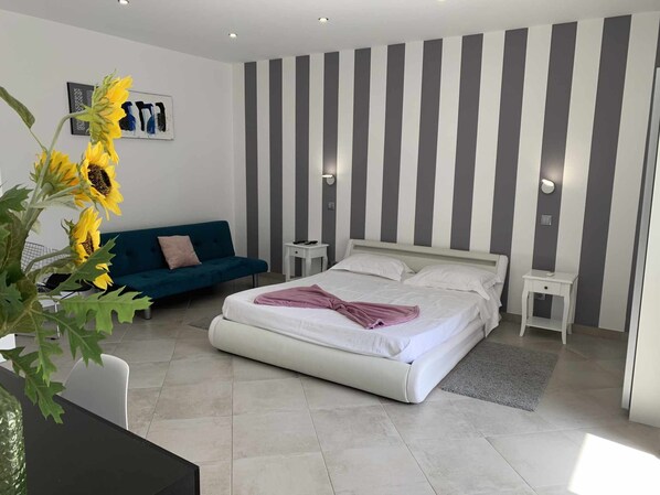 Bed,Bedroom