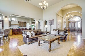 Living Room | Fireplace | Smart TV | 2nd Floor