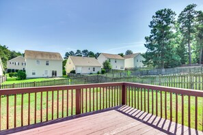 Deck | Fenced-In Yard